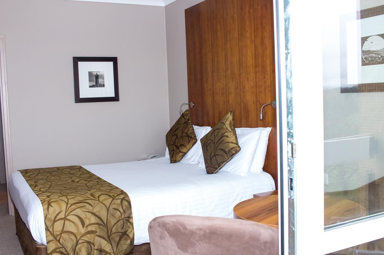 Humber Royal Hotel Гримсби Экстерьер фото
